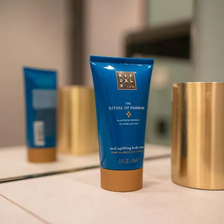 Designer Loft-ferienwohnung Im Zentrum Mit Tiefgaragen-parkplatz, Waschmaschine Und Privatterrasse Apartment *