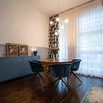 Designer Loft-ferienwohnung Im Zentrum Mit Tiefgaragen-parkplatz, Waschmaschine Und Privatterrasse