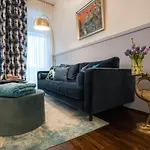 Designer Loft-ferienwohnung Im Zentrum Mit Tiefgaragen-parkplatz, Waschmaschine Und Privatterrasse Apartment