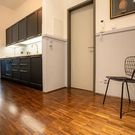 Apartamento Designer Loft-ferienwohnung Im Zentrum Mit Tiefgaragen-parkplatz, Waschmaschine Und Privatterrasse Leipzig