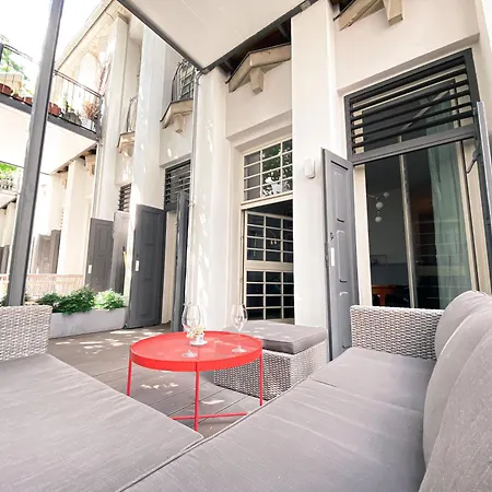 アパート Designer Loft-ferienwohnung Im Zentrum Mit Tiefgaragen-parkplatz, Waschmaschine Und Privatterrasse