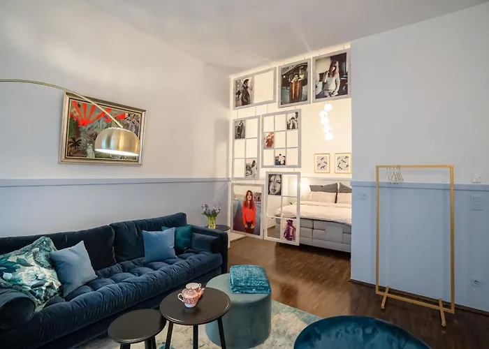 Designer Loft-ferienwohnung Im Zentrum Mit Tiefgaragen-parkplatz, Waschmaschine Und Privatterrasse