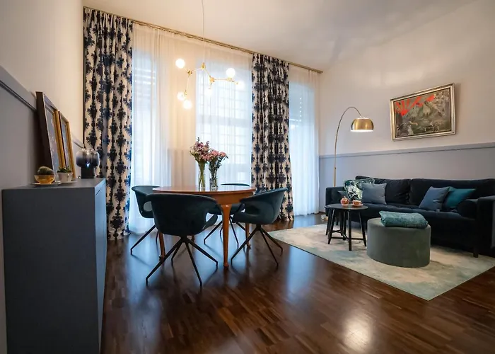 公寓 Designer Loft-ferienwohnung Im Zentrum Mit Tiefgaragen-parkplatz, Waschmaschine Und Privatterrasse 莱比锡