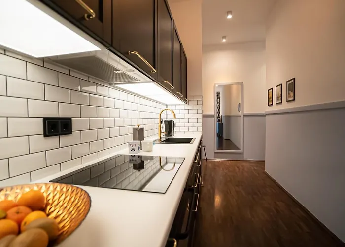 Designer Loft-ferienwohnung Im Zentrum Mit Tiefgaragen-parkplatz, Waschmaschine Und Privatterrasse *