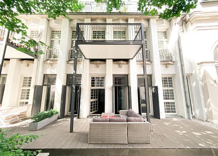アパート Designer Loft-ferienwohnung Im Zentrum Mit Tiefgaragen-parkplatz, Waschmaschine Und Privatterrasse ライプツィヒ