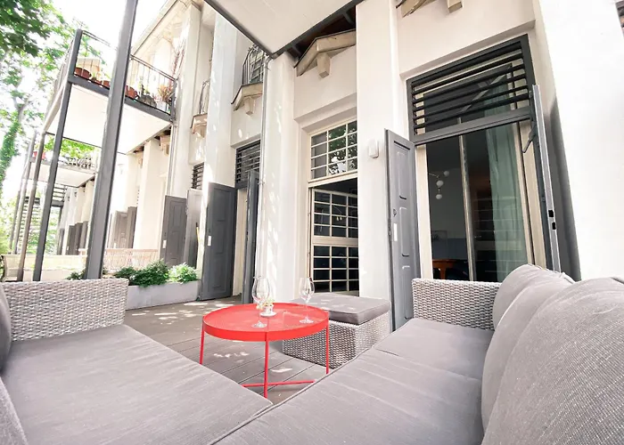 アパート Designer Loft-ferienwohnung Im Zentrum Mit Tiefgaragen-parkplatz, Waschmaschine Und Privatterrasse